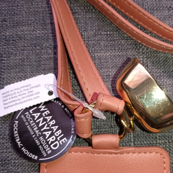 🆕Bath & Body Works | Floral PocketBac Hand Gel & Card Holder & ID Badge Lanyard - Picture 6 of 7